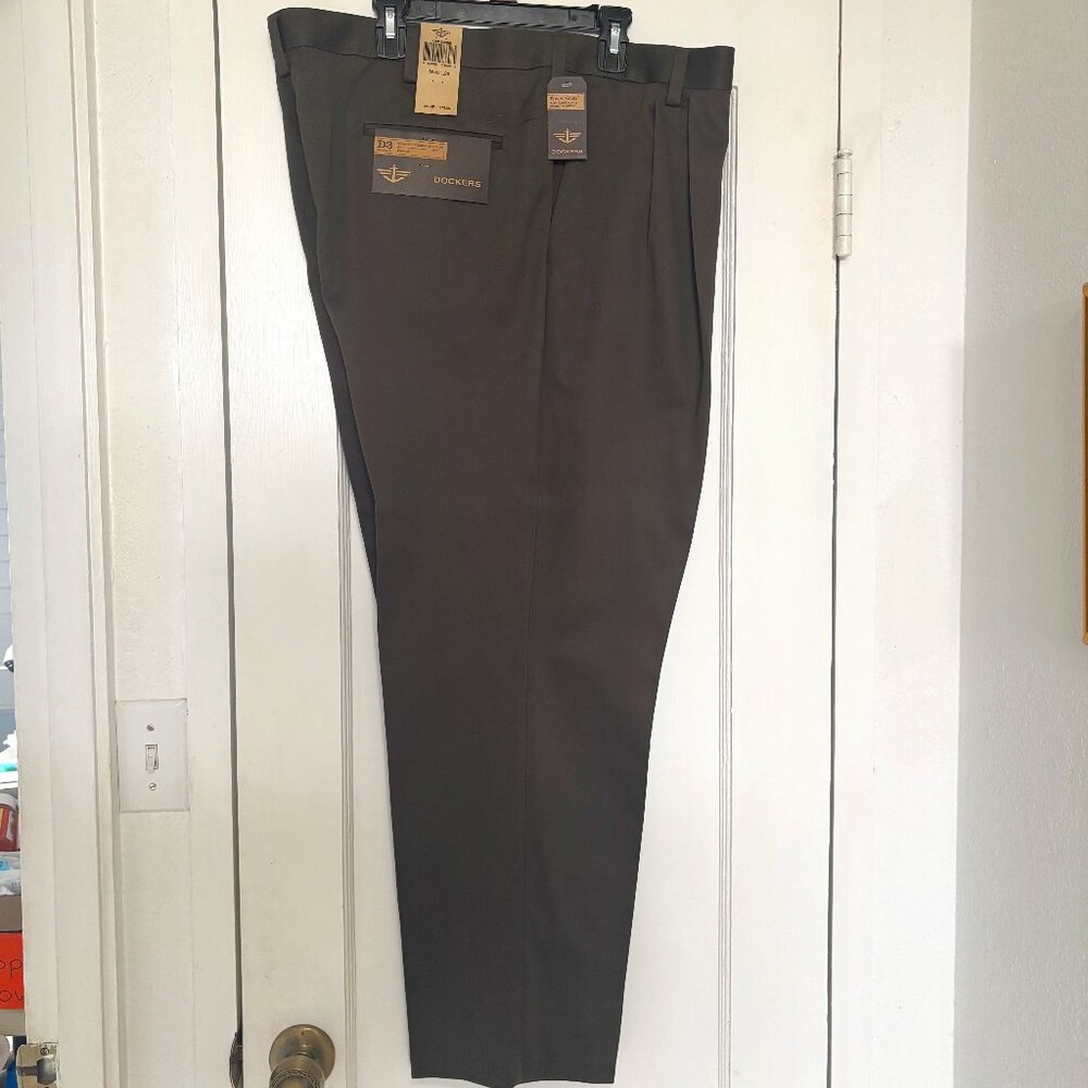 Dockers – Men’s Classic Fit Pants – 40”x29”